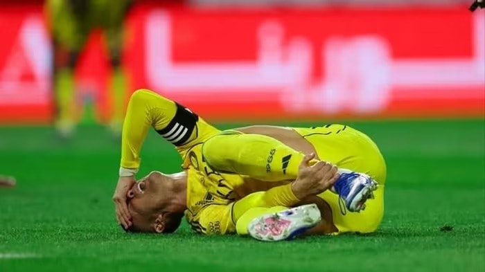 Ronaldo gặp chấn thương cơ nghiêm trọng trong trận thắng 3-1 của Al Nassr trước Al Fayha