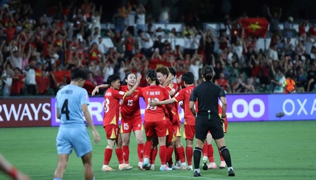 Đội tuyển nữ Việt Nam ăn mừng chiến thắng trước Ấn Độ tại giải châu Á 2026