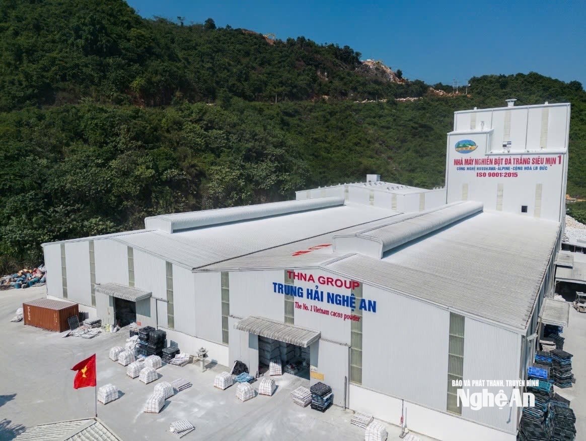 L'impianto di produzione di polvere di calcare bianco ultrafine (CaCO3) della Trung Hai Nghe An Company si trova nella comune di Quy Hop, provincia di Nghe An.