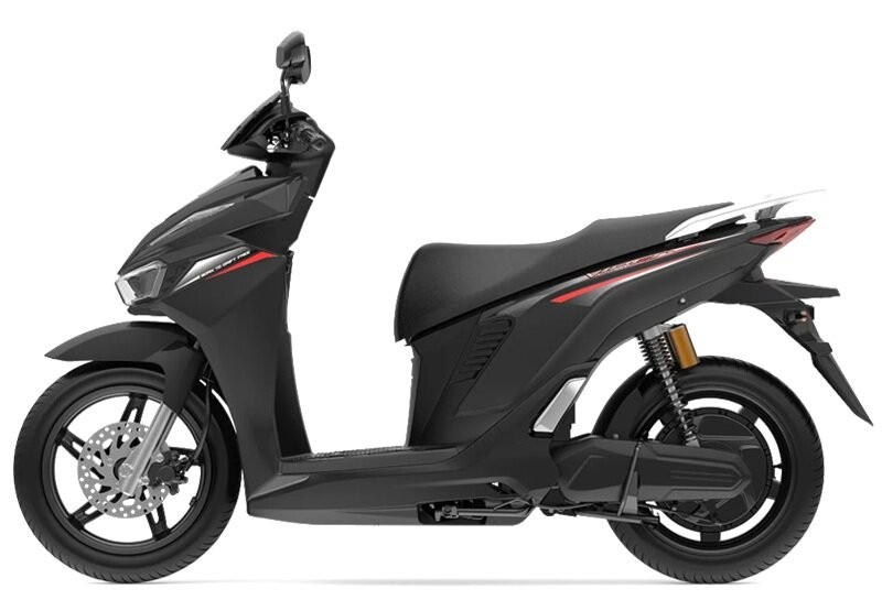 VinFast Viper vận hành mạnh mẽ trên đường