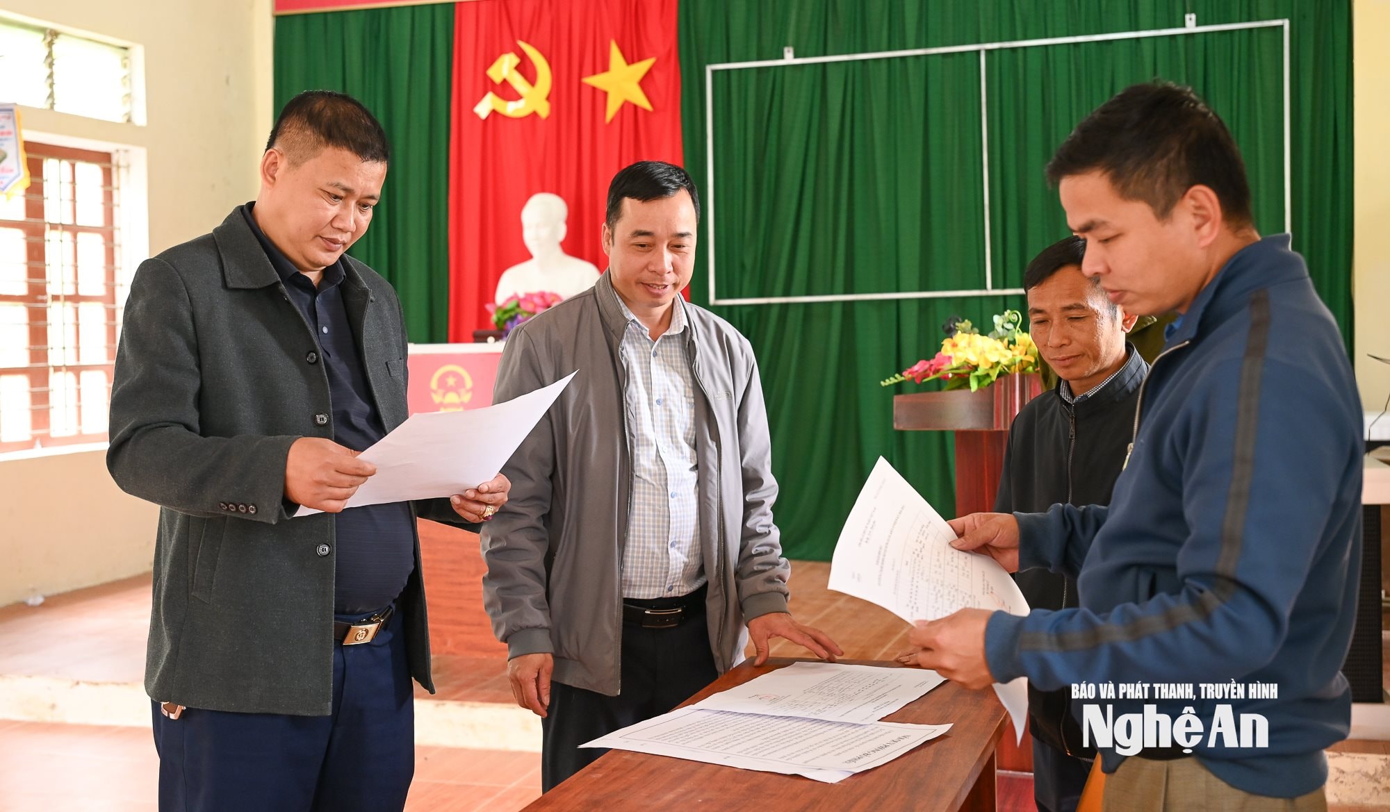 Bầu cử-10