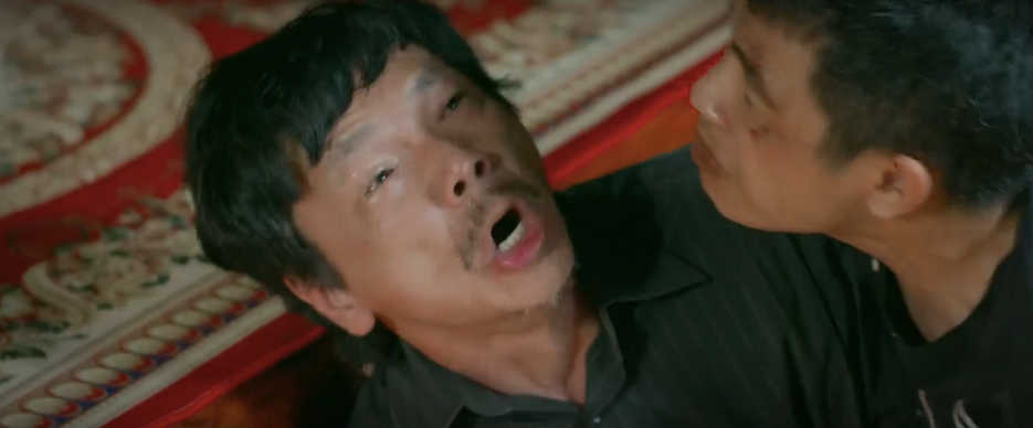 Tùng gào khóc trong tuyệt vọng