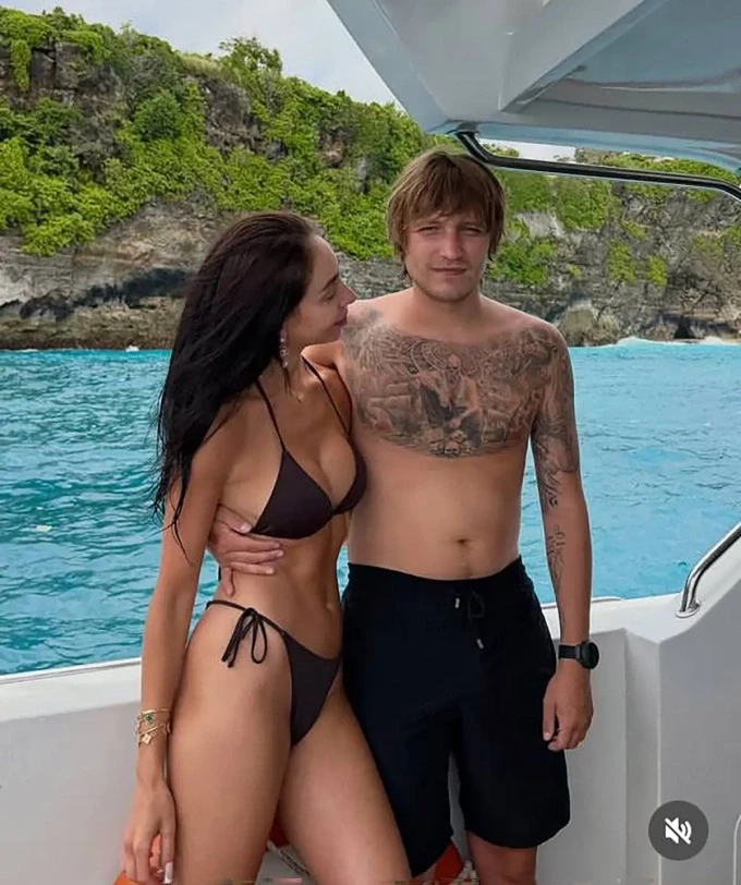 Nạn nhân Igor Komarov, 28 tuổi.