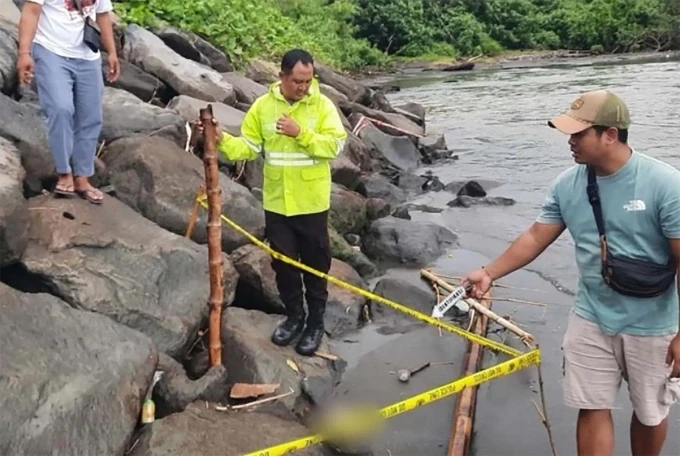 Cảnh sát phát hiện nhiều phần thi thể người tại cửa sông Wos, phía đông nam Bali.