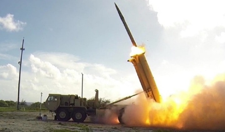 Radar THAAD Mỹ bị UAV Iran phá hủy: Thách thức mới cho hệ thống phòng thủ 2026 - Ảnh 3. Phóng tên lửa đất đối không từ hệ thống tên lửa đạn đạo THAAD của Lục quân Mỹ.