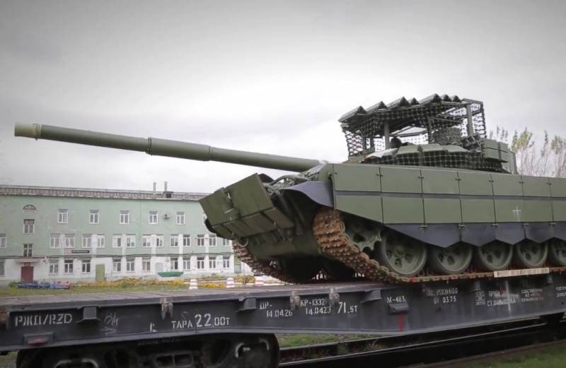Xe tăng chiến đấu chủ lực T-72B3M với khả năng hiện đại hóa sâu rộng trên nền tảng module.