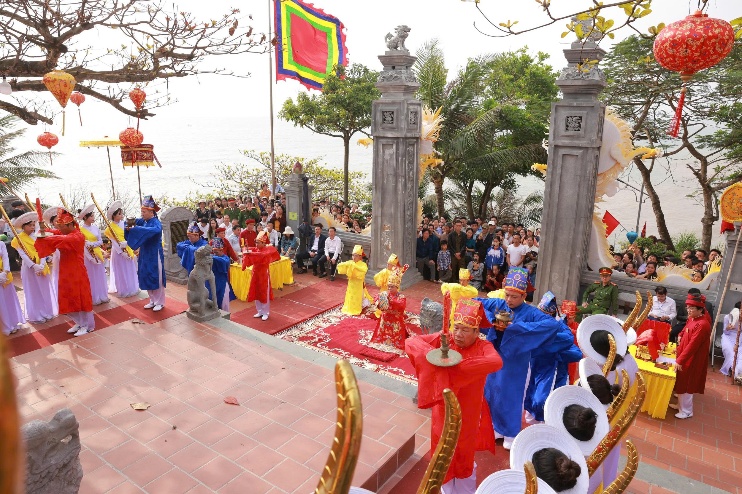 Tế lễ ở Đền Cờn ngoài