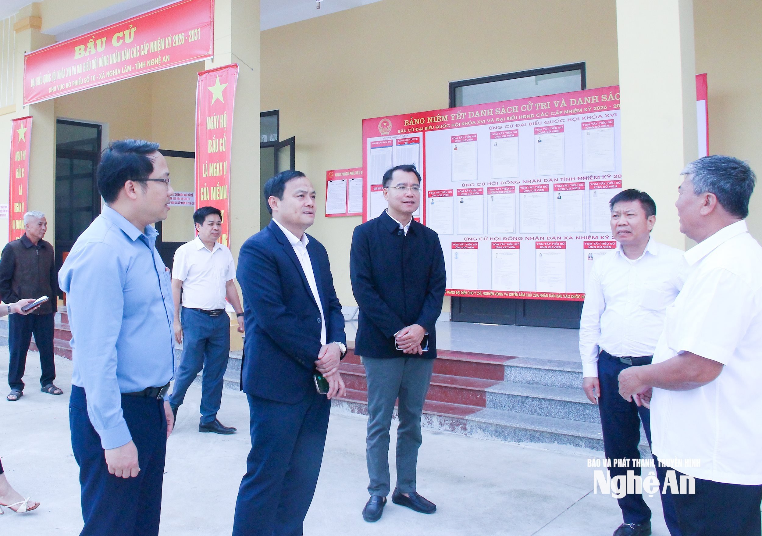  Khu vực bỏ phiếu làng Minh Lâm