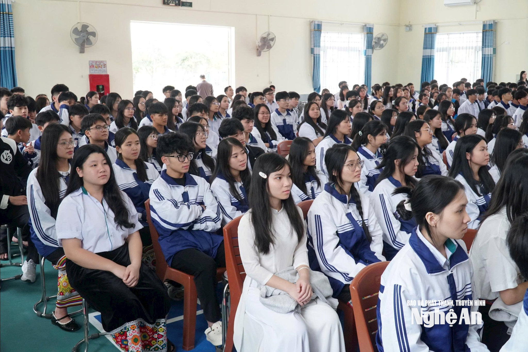 Học sinh lớp 12 - Trường PT DTNT THPT số 2. Ảnh - Mỹ Hà