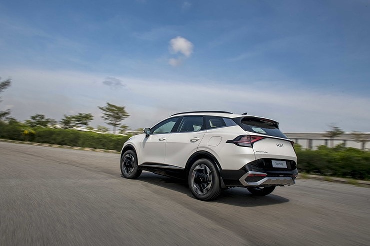 Hệ thống camera 360 và các cảm biến an toàn trên KIA Sportage