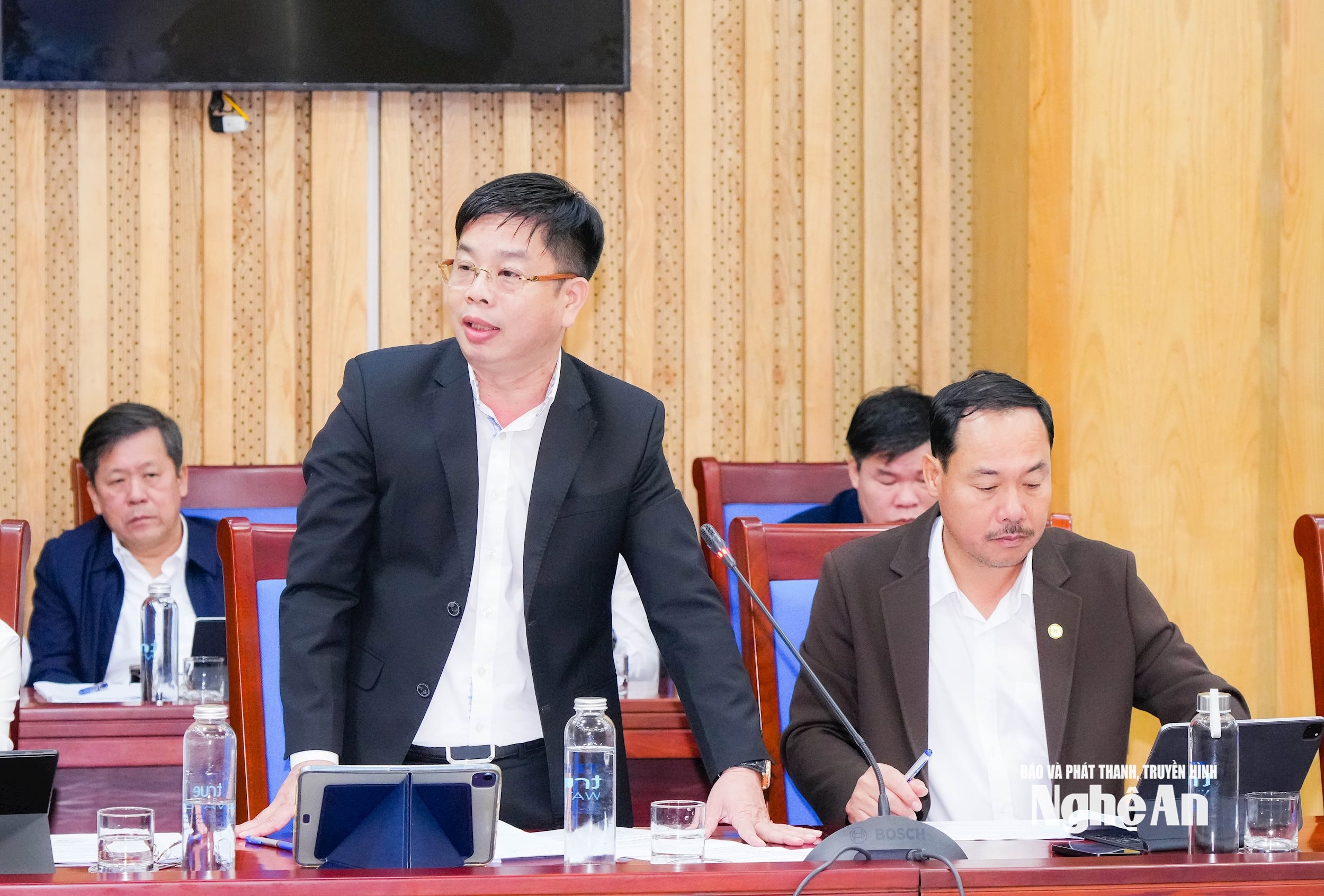  nhà đầu tư