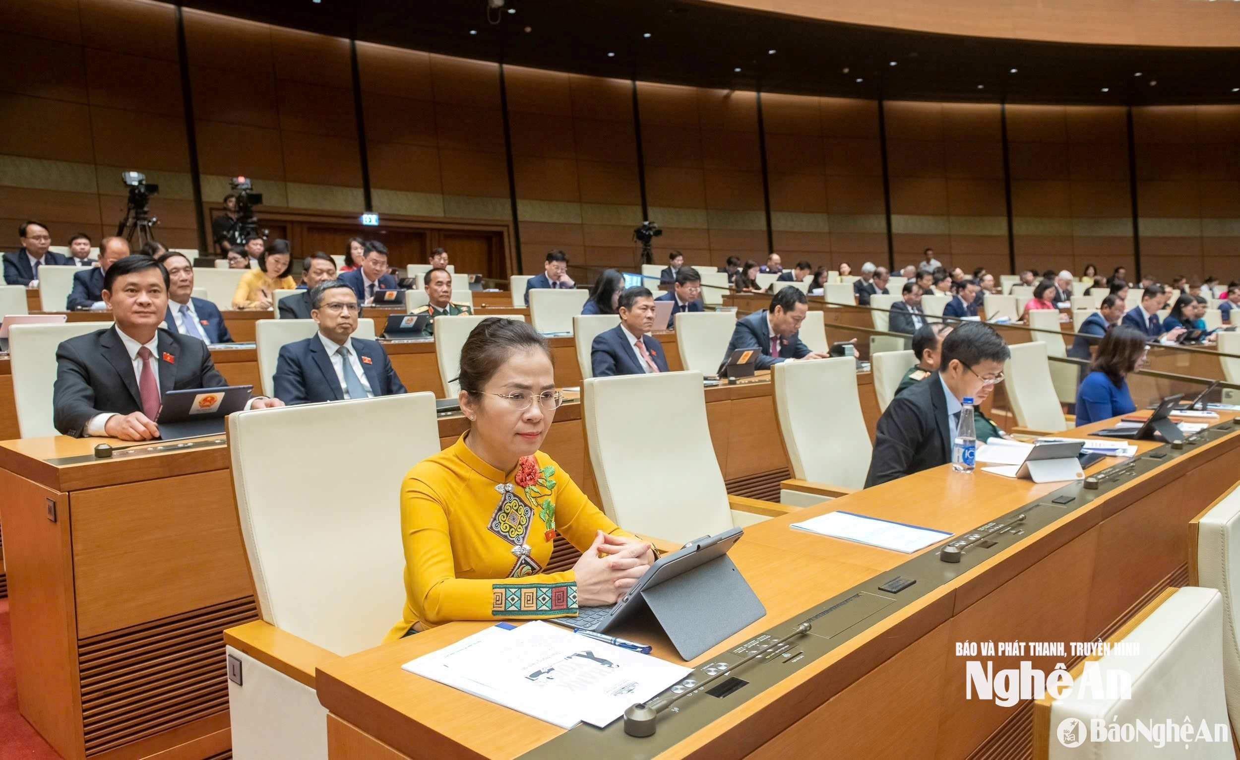 Các ĐBQH đoàn Nghệ An tại phiên khai mạc Kỳ họp thứ 9, Quốc hội khóa XV. Ảnh tư liệu Nghĩa Đức