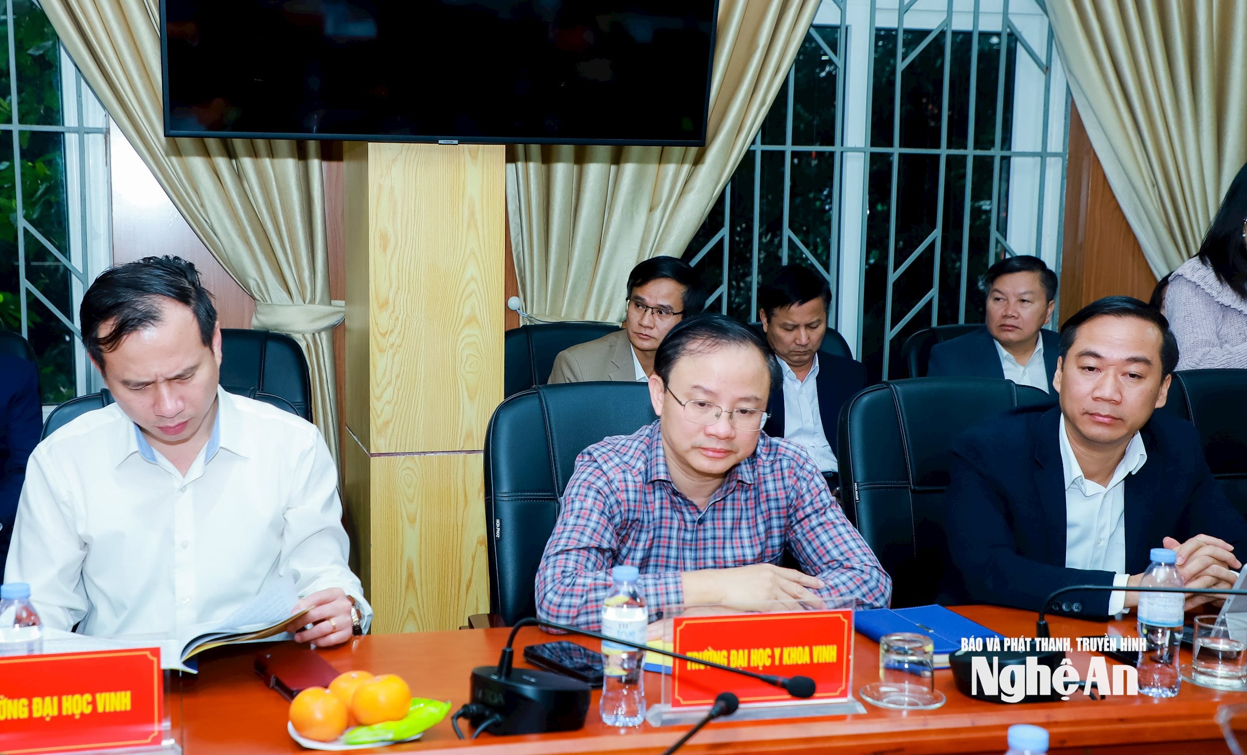 Lãnh đạo các trường trường đại học trên địa bàn tỉnh dự cuộc làm việc. Ảnh: Thành Duy