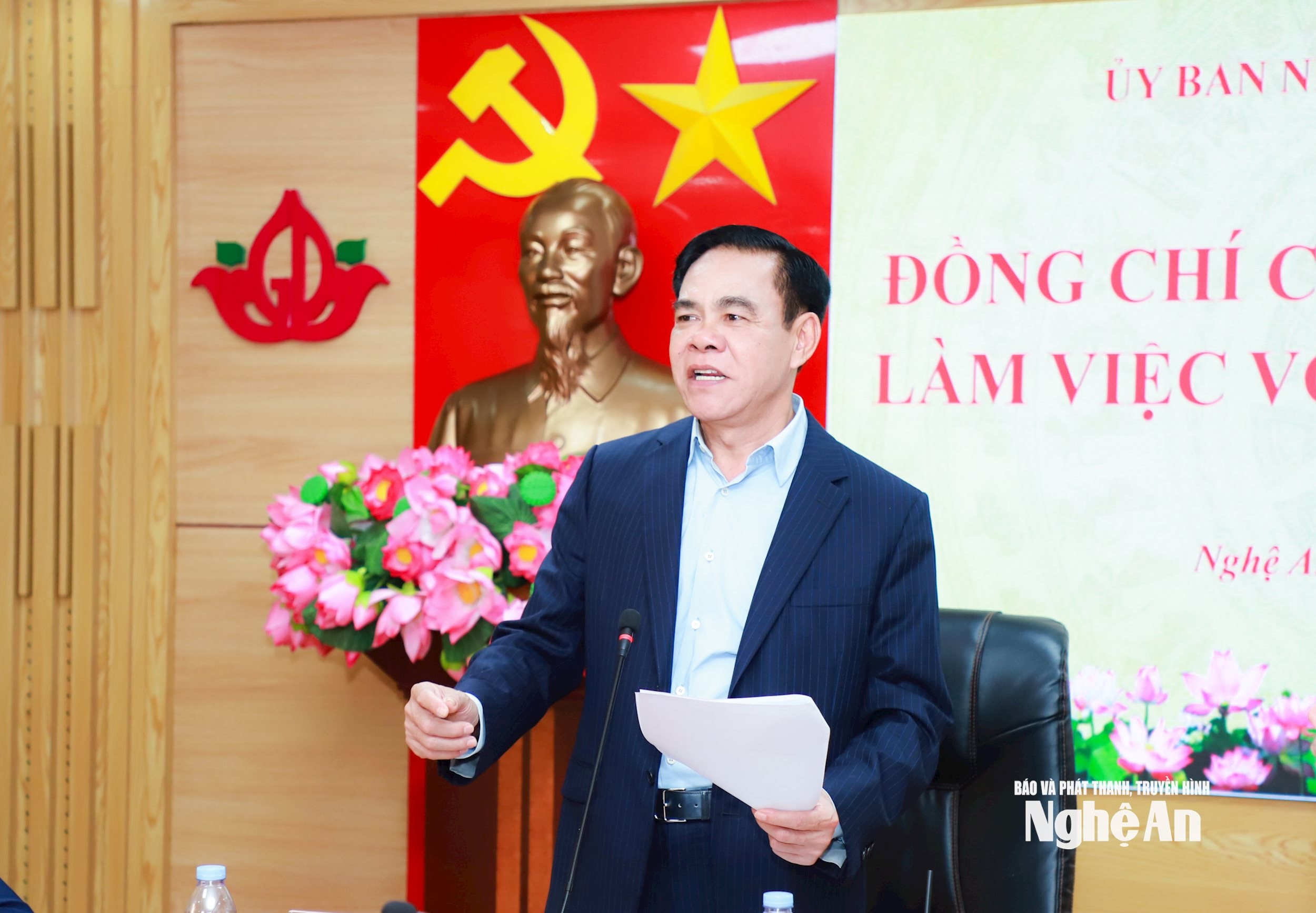 Chủ tịch UBND tỉnh Võ Trọng Hải kết luận cuộc làm việc. Ảnh: Thành Duy