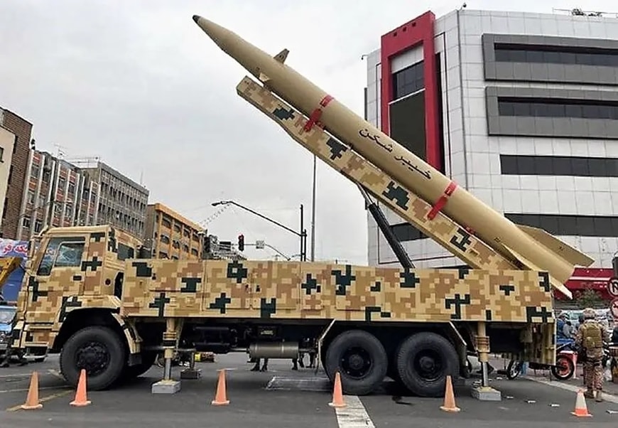 Tên lửa nhiên liệu rắn Kheibar Shekan của quân đội Iran
