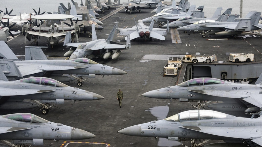 Tàu sân bay USS Abraham Lincoln (CVN-72) của Hải quân Mỹ