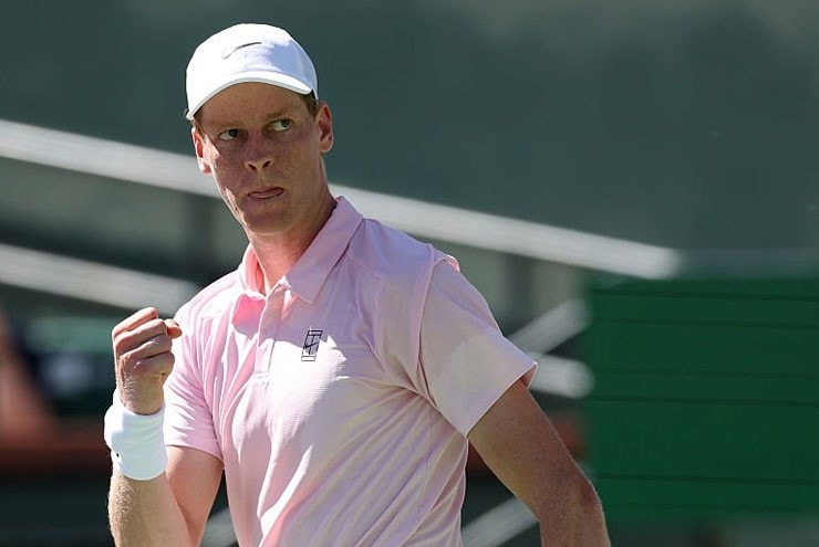 Jannik Sinner thể hiện sự vượt trội hoàn toàn trước Learner Tien tại tứ kết Indian Wells 2026