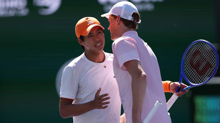 Jannik Sinner đối đầu Learner Tien tại tứ kết Indian Wells 2026