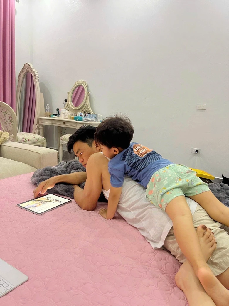 Bé Bo bày tỏ mong muốn về một đám cưới sớm cho mẹ.