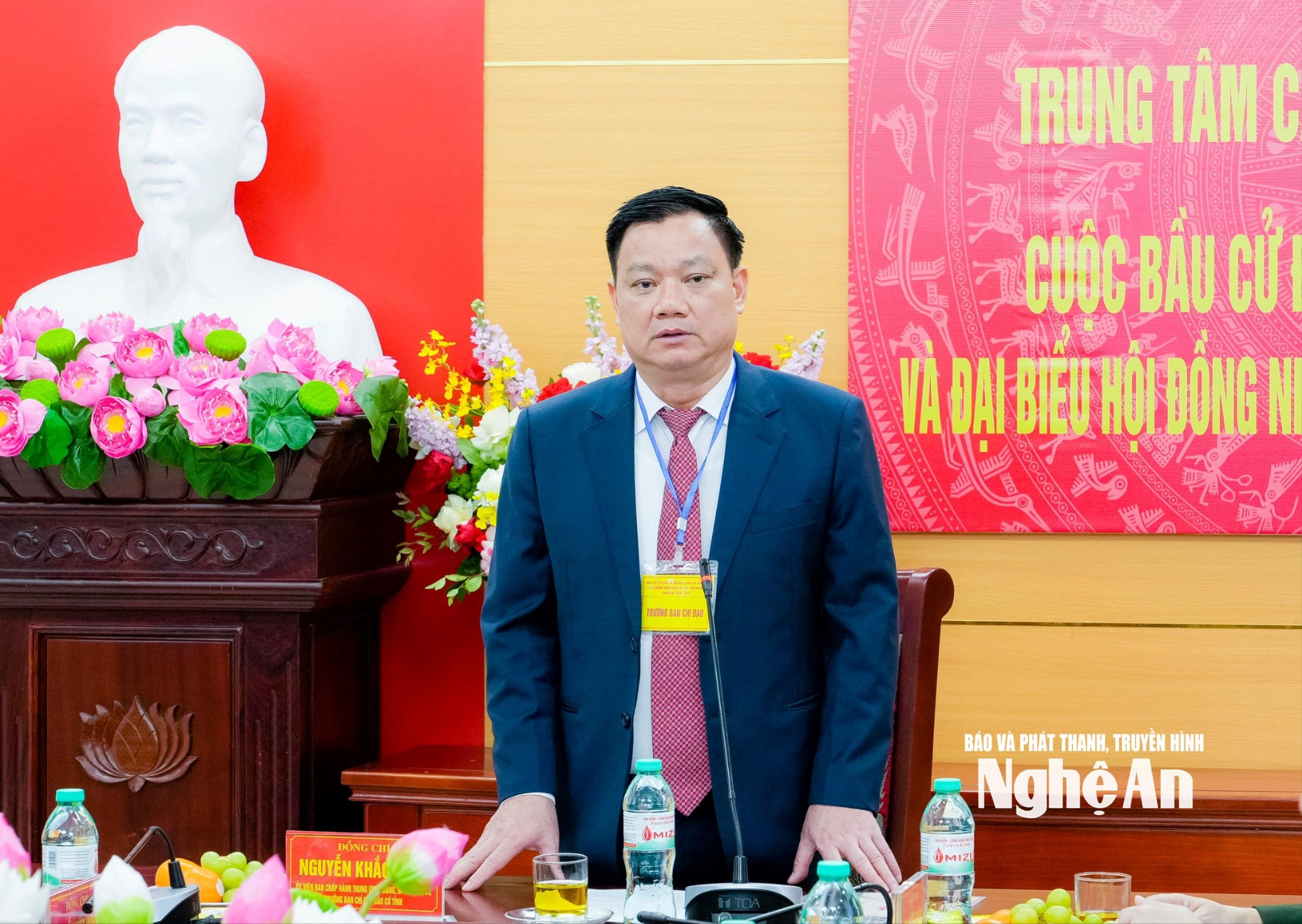 Bí thư Tỉnh uỷ phát biểu tại buôlàm việc với Sở Nội vụ - cơ quan thường trực Uỷ ban Bầu cử tỉnh. Ảnh: Phạm Bằng