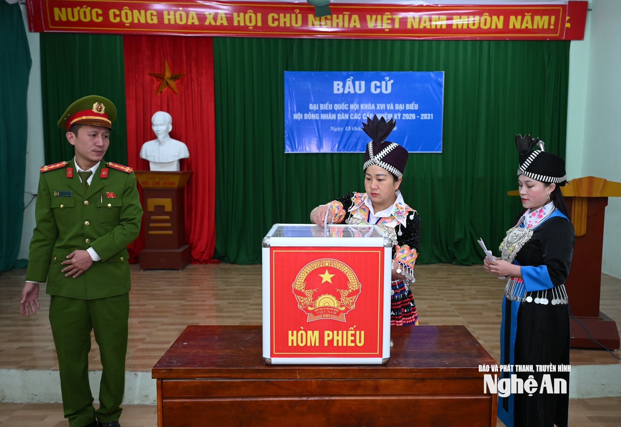 bna_muong-long-11(2)-41dae0f6e95c6cae067ad8f7f6b76099.jpg