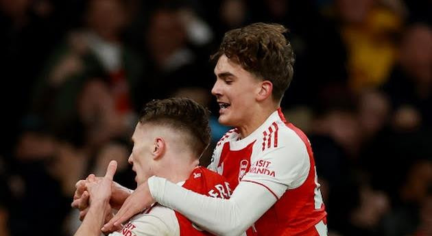 Cầu thủ Arsenal ăn mừng bàn thắng muộn mở tỷ số của Viktor Gyokeres.