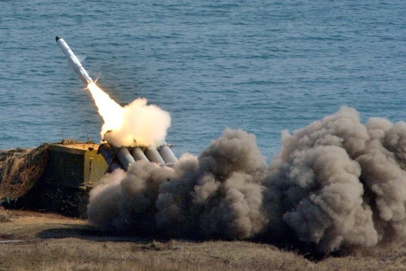 Khả năng ẩn mình của tên lửa Kh-35 trong điều kiện nhiễu sóng biển