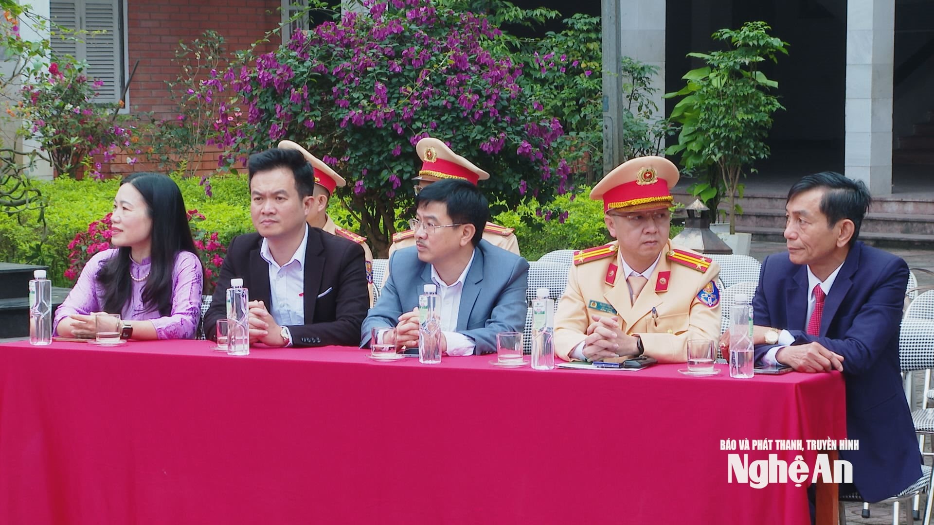  đại biểu