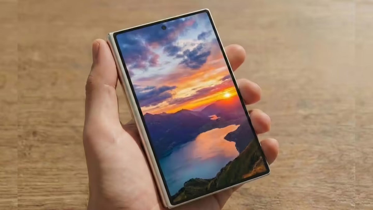 Điện thoại gập ngang mới của Samsung sẽ có màn hình rộng