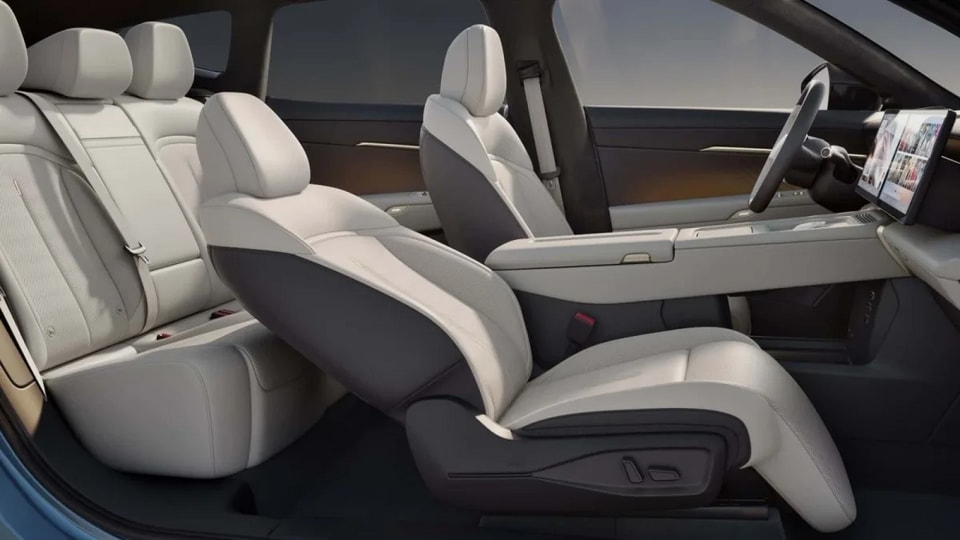 Không gian hàng ghế sau rộng rãi trên Volkswagen ID.Unyx 08