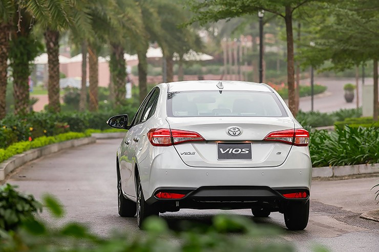 Thiết kế đầu xe Toyota Vios 2026 với lưới tản nhiệt mới
