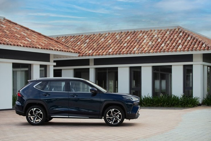 Giá xe Toyota Yaris Cross tháng 3/2026, ưu đãi 50% lệ phí trước bạ - 1