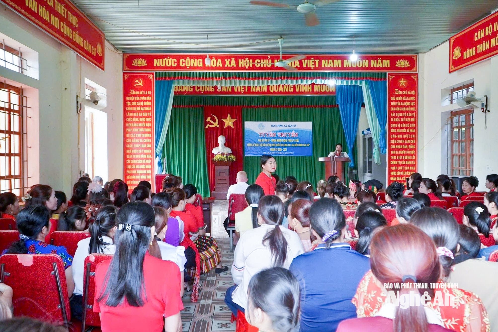  Hội Phụ nữ xã Tân Kỳ tổ chức hội nghị tuyên truyền bầu cử trong hội viên, phụ nữ vùng đồng bào dân tộc thiểu số. 