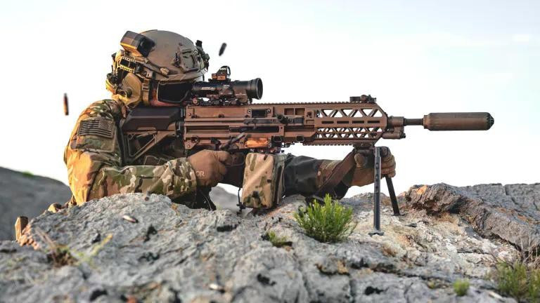 The US military will replace the M4 rifle with the XM8 variant starting ...