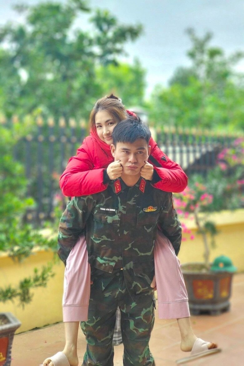 Hòa Minzy hứa làm hậu phương vững chắc cho chồng.