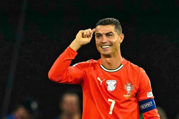 Ronaldo không có tên trong danh sách 27 cầu thủ Bồ Đào Nha tập trung chuẩn bị cho các trận giao hữu với Mexico và Mỹ