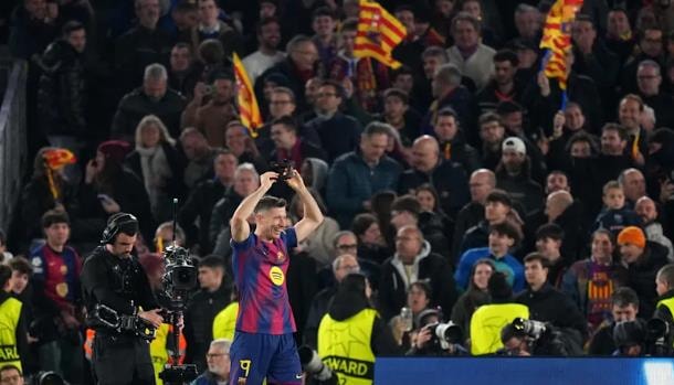 Tiền đạo Robert Lewandowski đang có phong độ ghi bàn cực cao cho Barcelona.