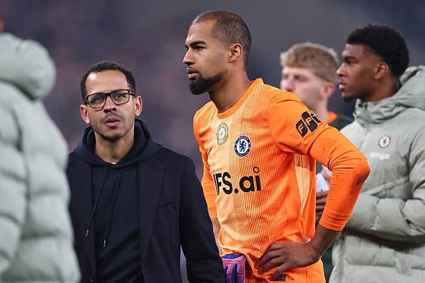 Thủ môn Robert Sanchez xử lý thiếu an toàn trước Everton
