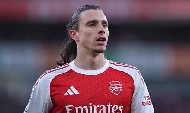 Calafiori đang được Inter Milan quan tâm.