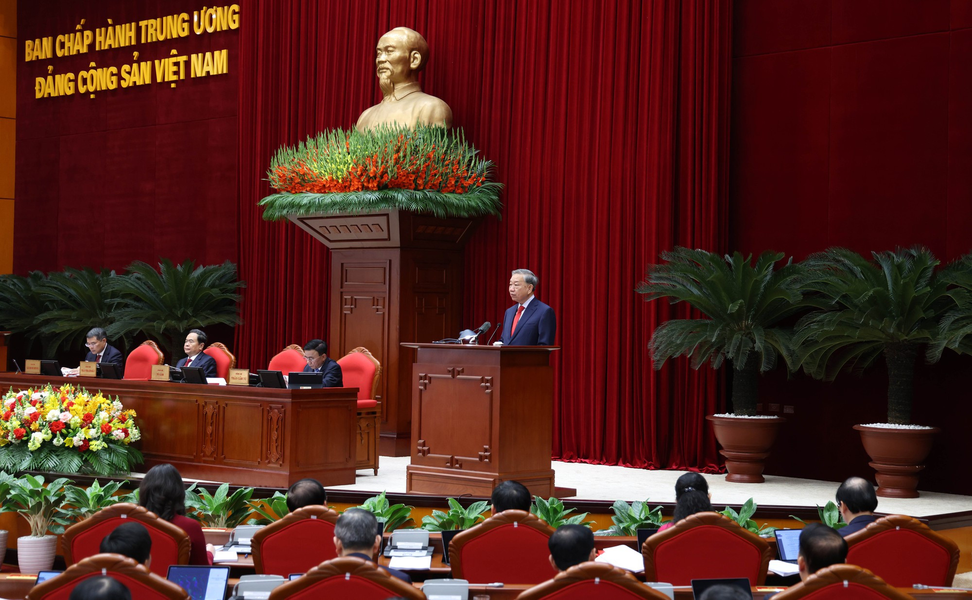 Khai mạc trọng thể Hội nghị Trung ương lần thứ 2 khóa XIV- Ảnh 3. Khai mạc trọng thể Hội nghị Trung ương lần thứ 2 khóa XIV- Ảnh 3.