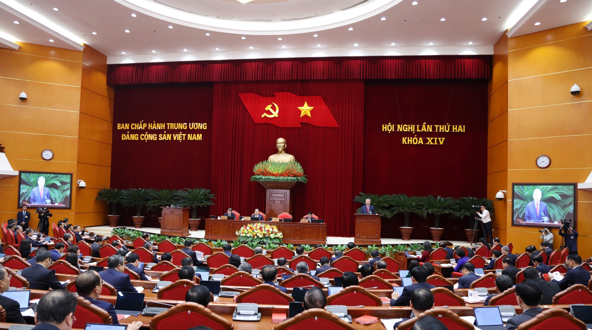 Khai mạc trọng thể Hội nghị Trung ương lần thứ 2 khóa XIV- Ảnh 1.