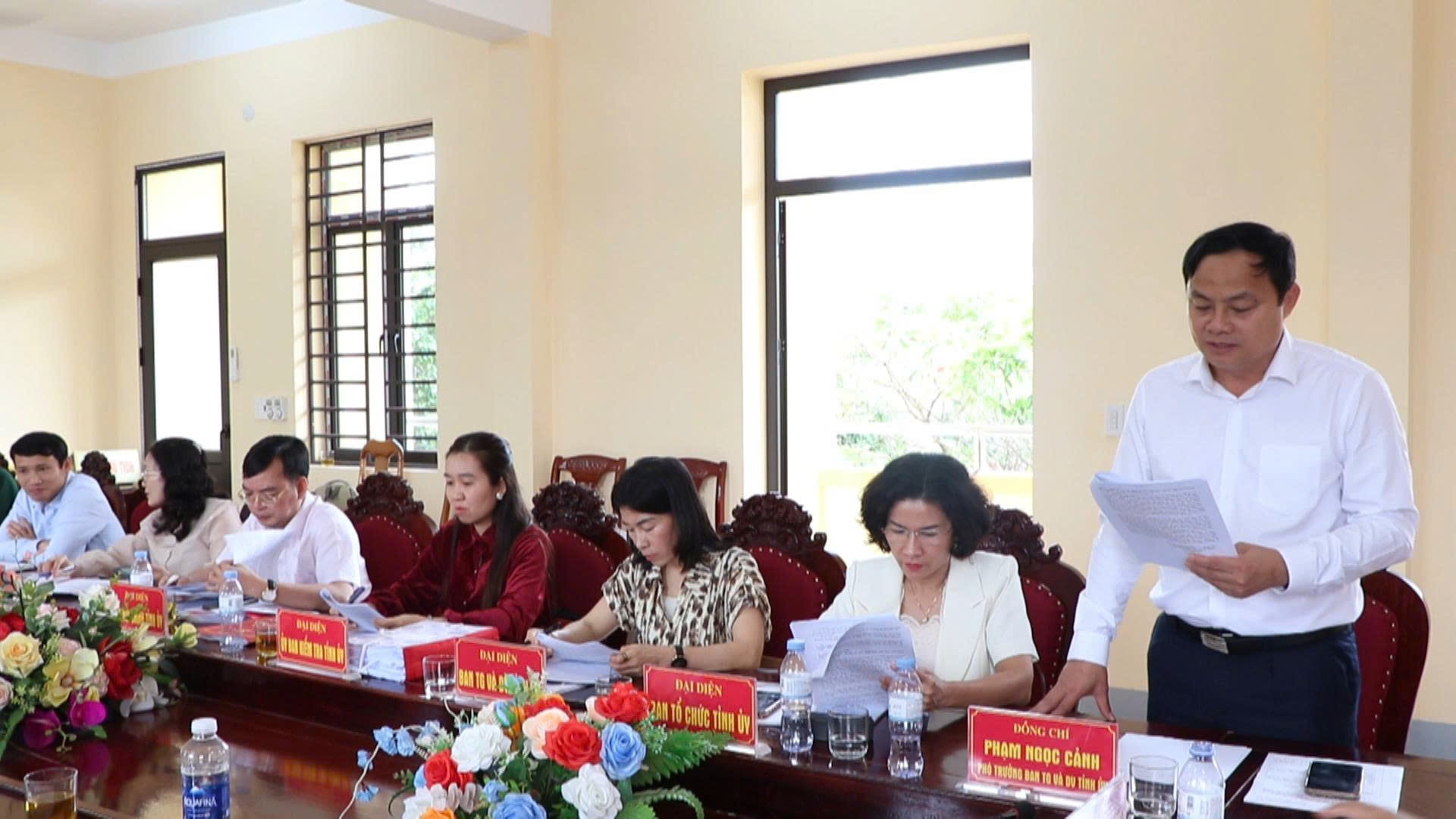 Doan GS BTV tinh uy tai buoi lam viec 2