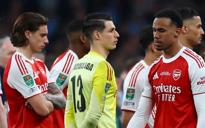 Arsenal đã hết cơ hội giành cú ăn 4.