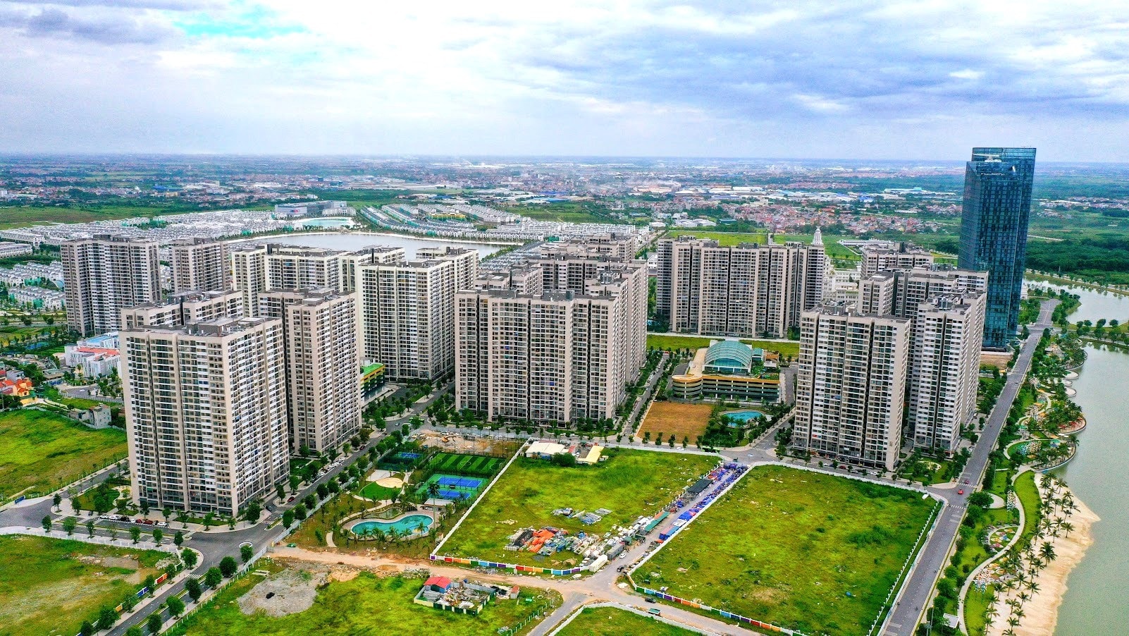 Thị trường căn hộ phục hồi và tăng trưởng mạnh mẽ sau giai đoạn 2014