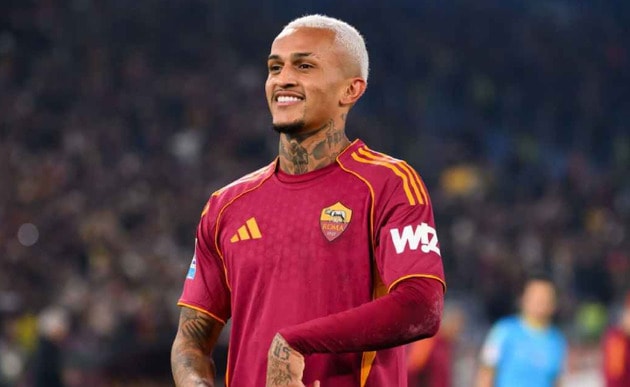Arsenal đang nỗ lực đàm phán để chiêu mộ hậu vệ Wesley Franca từ AS Roma.