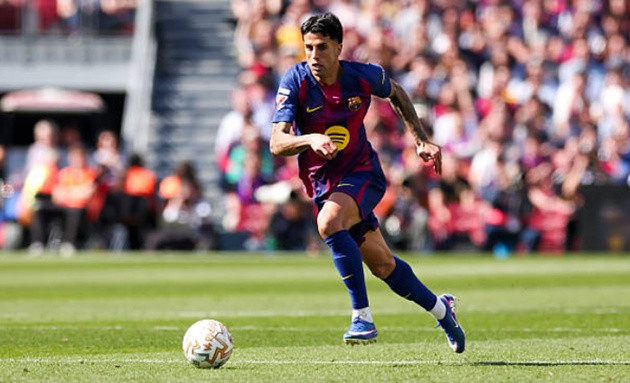 Joao Cancelo đóng góp một kiến tạo quan trọng từ tình huống cố định.