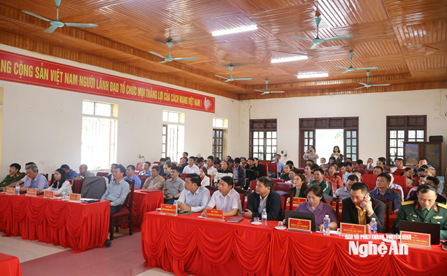 Hội thảo phát triển vùng dứa nguyên liệu ở Quỳnh Thắng