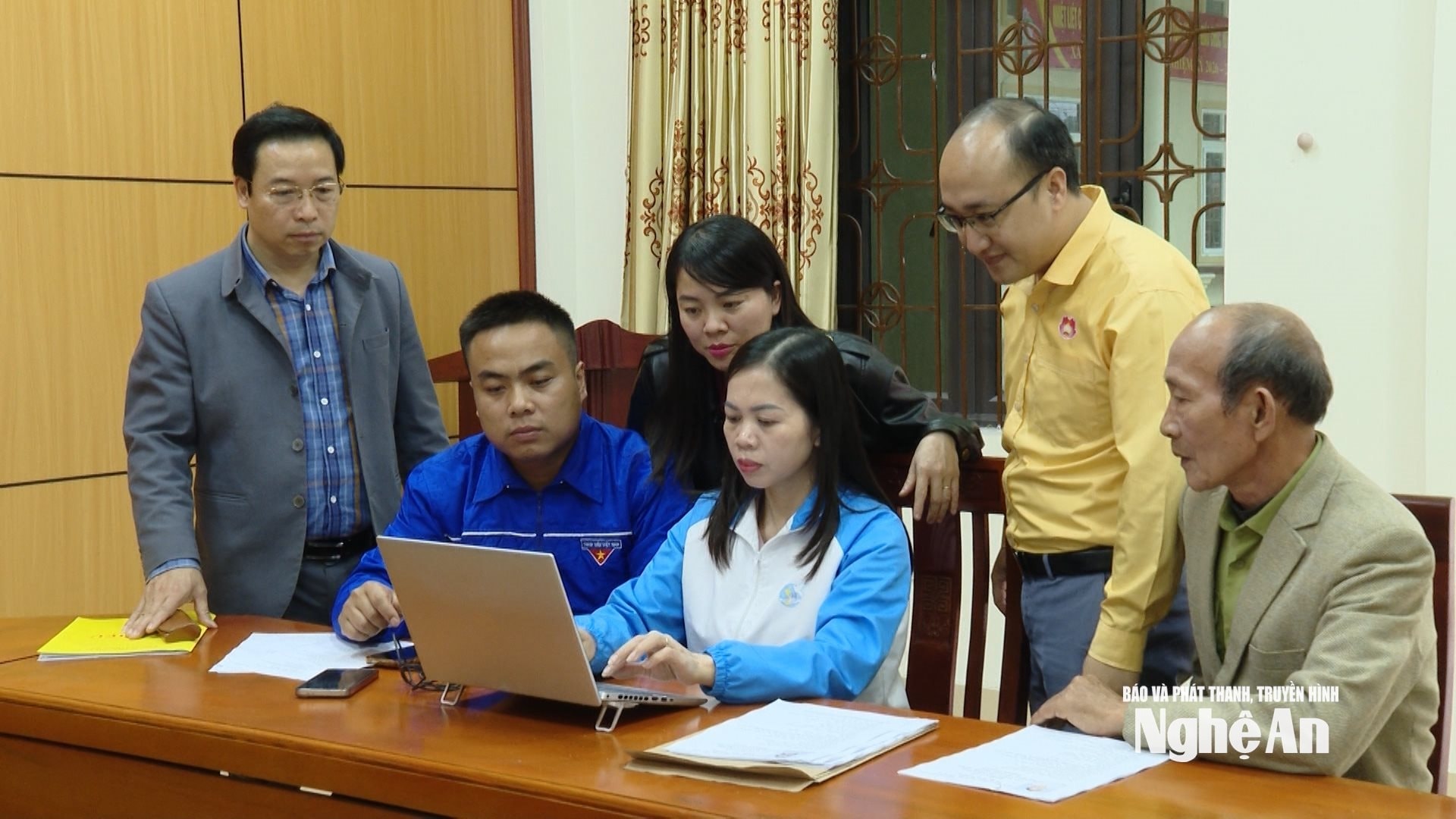 Chuẩn bị nội dung Hội nghị tiếp xúc cử tri, vận động bầu cử tại xã Đông Hiếu.