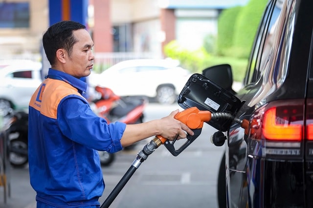 Cập nhật giá xăng dầu chiều nay 25/3/2026: Giá xăng Ron95 giảm gần 4.000 đồng/lít từ 14h hôm nay
