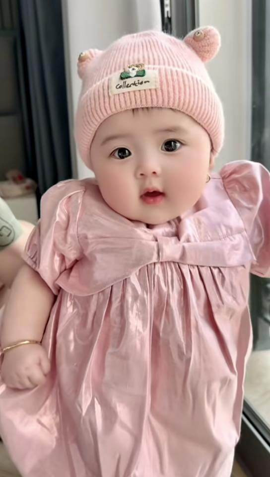 Con gái của Phương Lê và Vũ Luân